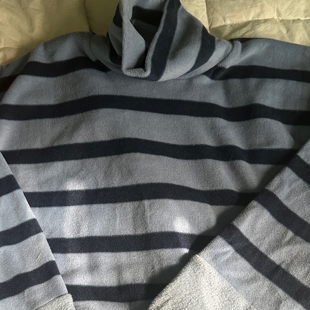 Cuddl Duds women’s Turtleneck Sweater in light blue & navy. Brand new, no tags